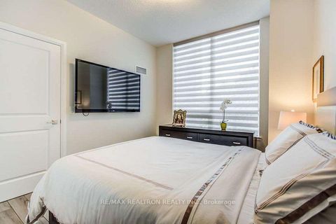 Photo 8 at 105 - 75 North Park Road, Beverley Glen, Vaughan