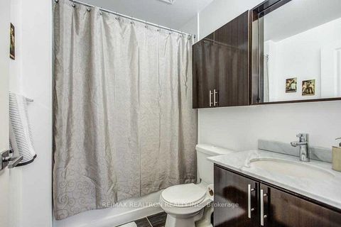 Photo 11 at 105 - 75 North Park Road, Beverley Glen, Vaughan