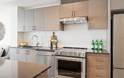 Photo 7 at 1922 - 8960 Jane Street, Vellore Village, Vaughan