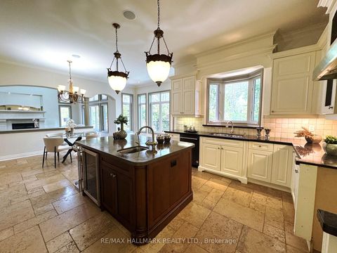 Photo 16 at 383 Paradelle Drive, Oak Ridges Lake Wilcox, Richmond Hill