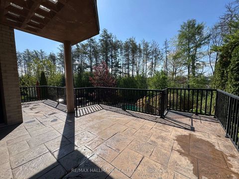 Photo 19 at 383 Paradelle Drive, Oak Ridges Lake Wilcox, Richmond Hill