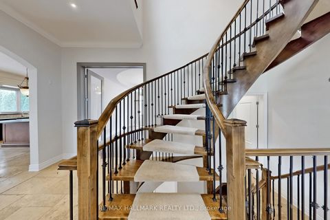 Photo 23 at 383 Paradelle Drive, Oak Ridges Lake Wilcox, Richmond Hill