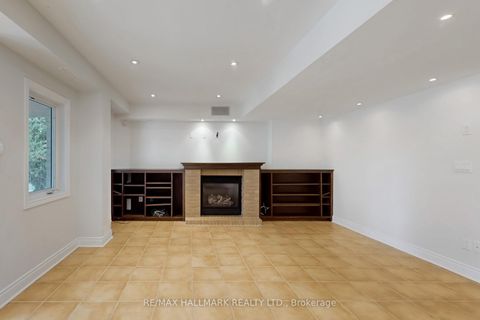 Photo 36 at 383 Paradelle Drive, Oak Ridges Lake Wilcox, Richmond Hill