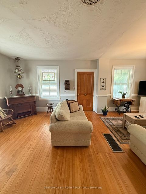 Photo 9 at 46 King Street N, Cookstown, Innisfil