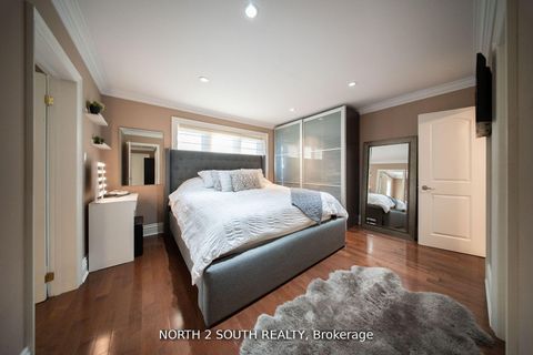 Photo 23 at 339 Burnhamthorpe Road, City Centre West, Toronto