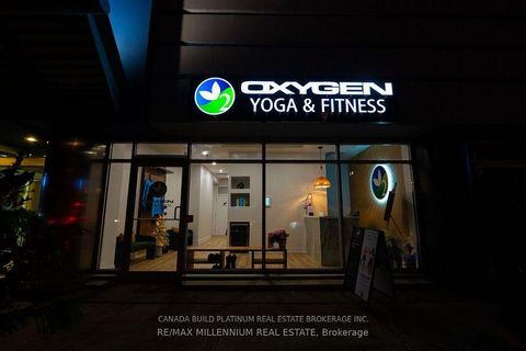 Photo 1 at 4 - 410 Adelaide Street, Waterfront Communities C1, Toronto