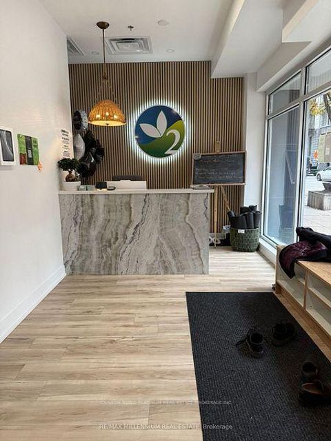 Photo 2 at 4 - 410 Adelaide Street, Waterfront Communities C1, Toronto