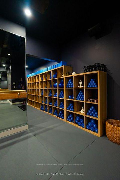 Photo 3 at 4 - 410 Adelaide Street, Waterfront Communities C1, Toronto