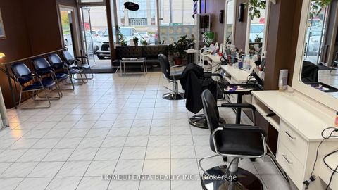 Photo 4 at 3 - 1468 Victoria Park Avenue, Victoria Village, Toronto