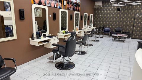 Photo 5 at 3 - 1468 Victoria Park Avenue, Victoria Village, Toronto