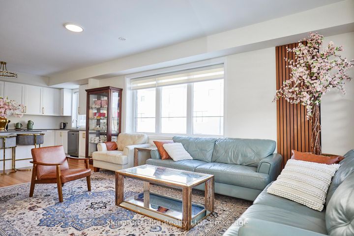 Photo 3 at 8 - 70 Baynes Way, Bradford, Bradford West Gwillimbury