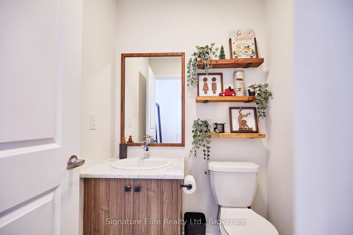 Photo 10 at 8 - 70 Baynes Way, Bradford, Bradford West Gwillimbury