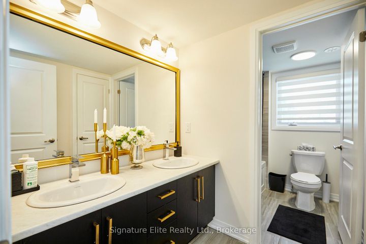 Photo 17 at 8 - 70 Baynes Way, Bradford, Bradford West Gwillimbury