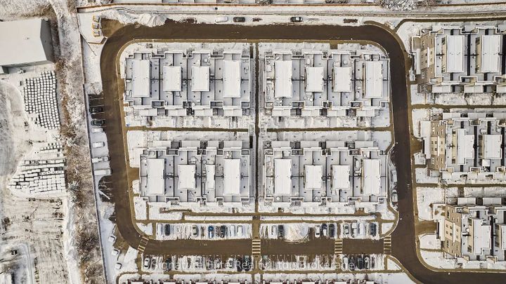 Photo 33 at 8 - 70 Baynes Way, Bradford, Bradford West Gwillimbury