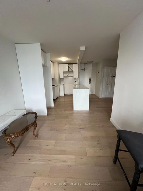 Photo 4 at 2201 - 40 Homewood Avenue, South St. James Town, Toronto