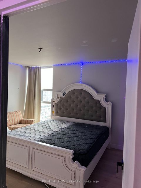 Photo 7 at 2201 - 40 Homewood Avenue, South St. James Town, Toronto