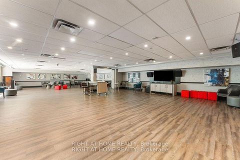 Photo 12 at 2201 - 40 Homewood Avenue, South St. James Town, Toronto