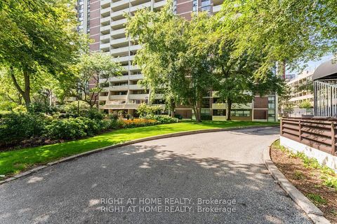 Photo 14 at 2201 - 40 Homewood Avenue, South St. James Town, Toronto