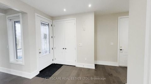 Photo 3 at 204 Mary Street, CO Central, Oakville