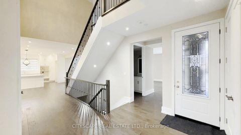 Photo 4 at 204 Mary Street, CO Central, Oakville