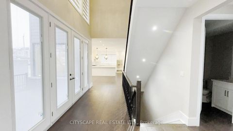 Photo 5 at 204 Mary Street, CO Central, Oakville