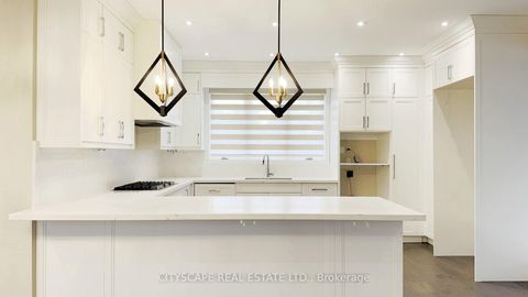 Photo 7 at 204 Mary Street, CO Central, Oakville