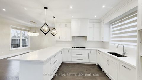 Photo 9 at 204 Mary Street, CO Central, Oakville