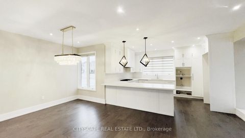 Photo 11 at 204 Mary Street, CO Central, Oakville