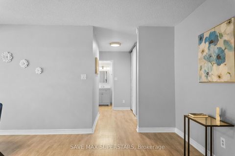 Photo 10 at 501 - 50 Baif Boulevard, North Richvale, Richmond Hill