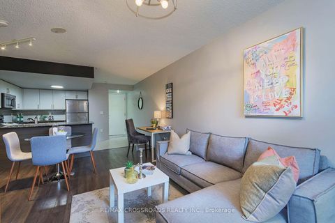 Photo 11 at 114 - 812 Lansdowne Avenue, Junction, Toronto