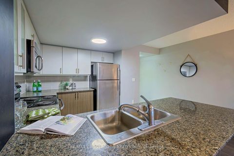 Photo 17 at 114 - 812 Lansdowne Avenue, Junction, Toronto