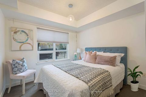 Photo 18 at 114 - 812 Lansdowne Avenue, Junction, Toronto