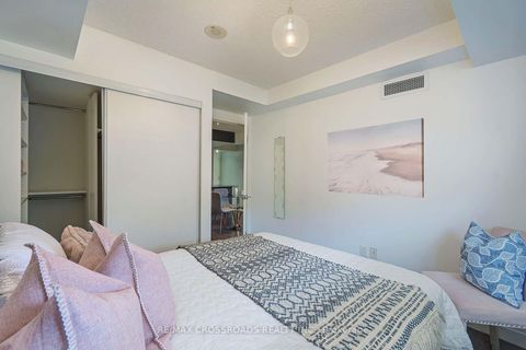 Photo 19 at 114 - 812 Lansdowne Avenue, Junction, Toronto