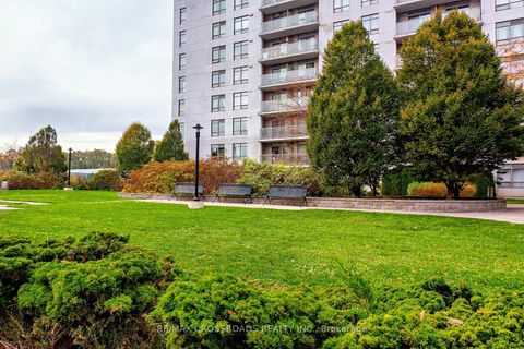 Photo 38 at 114 - 812 Lansdowne Avenue, Junction, Toronto