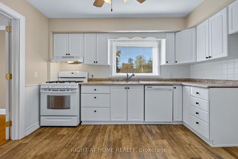 Photo 7 at 44 Newton Street, Wellington, Barrie