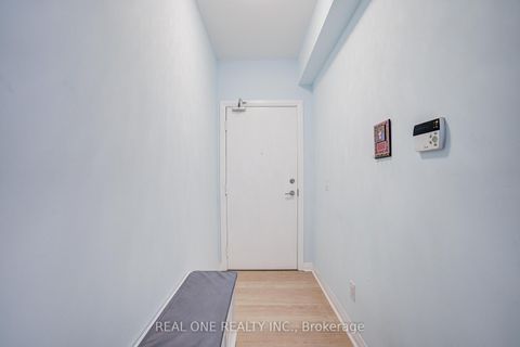 Photo 11 at LPH08 - 55 Oneida Crescent, Langstaff, Richmond Hill