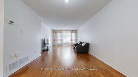Photo 4 at 15 Thistlewaite Crescent, Malvern West, Toronto