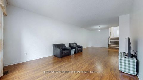Photo 6 at 15 Thistlewaite Crescent, Malvern West, Toronto