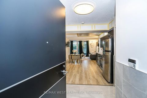 Photo 3 at 465 - 209 Fort York Boulevard, Niagara, Toronto