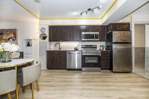 Photo 4 at 465 - 209 Fort York Boulevard, Niagara, Toronto