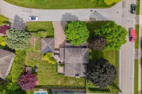 Photo 39 at 222 Alscot Crescent, MO Morrison, Oakville