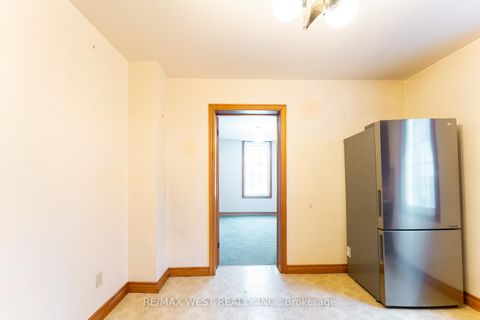 Photo 13 at 205 Markham Street, Bellwoods, Toronto