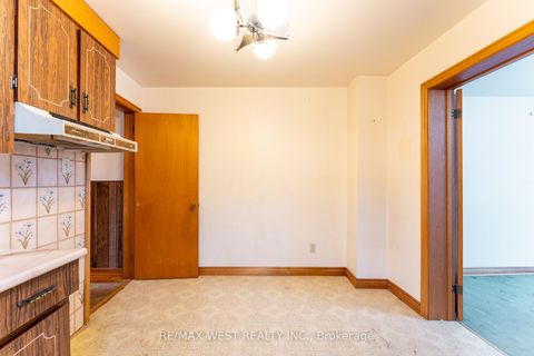 Photo 14 at 205 Markham Street, Bellwoods, Toronto