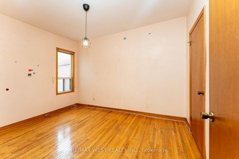 Photo 20 at 205 Markham Street, Bellwoods, Toronto