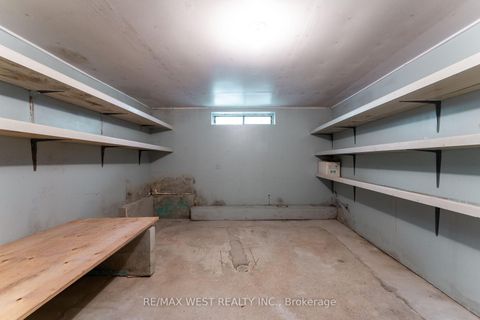 Photo 38 at 205 Markham Street, Bellwoods, Toronto