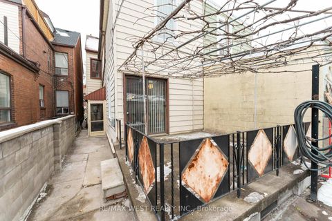 Photo 43 at 205 Markham Street, Bellwoods, Toronto