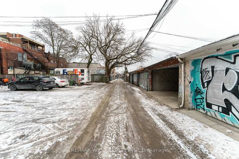 Photo 48 at 205 Markham Street, Bellwoods, Toronto