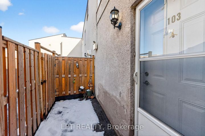 Photo 2 at 103 - 3040 Constitution Boulevard, Applewood, Mississauga