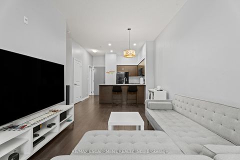 Photo 10 at 104 - 80 Esther Lorrie Drive, Clairville, Toronto