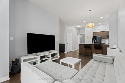 Photo 11 at 104 - 80 Esther Lorrie Drive, Clairville, Toronto